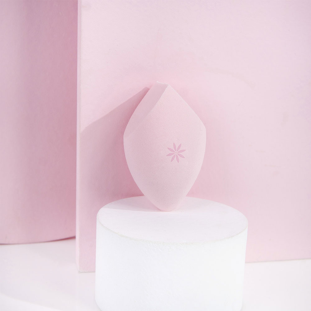 إسفنجة المكياج براش ووركس  HD Define إسفنجة دمج دقيقة وعالية الوضوح