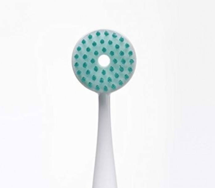Tung Brush With Travel Cap (White) Deep Cleaning Tongue Brush for Fresh Breath & Oral Hygiene
